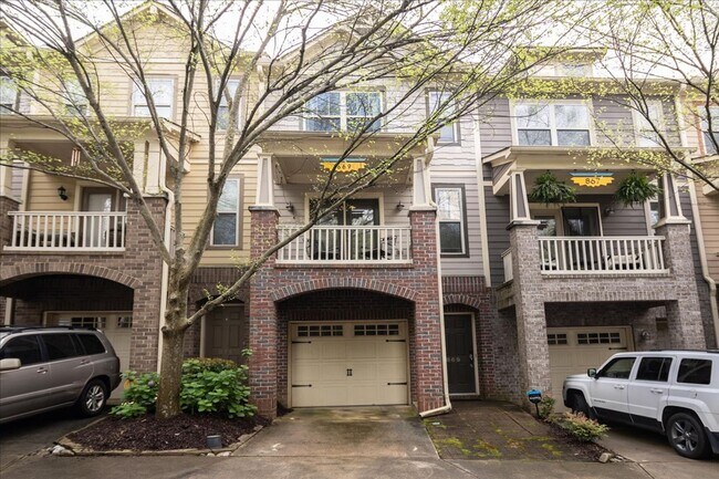 Beautifully Updated 3bd/2.5ba Townhome in ... - Beautifully Updated 3bd/2.5ba Townhome in ...