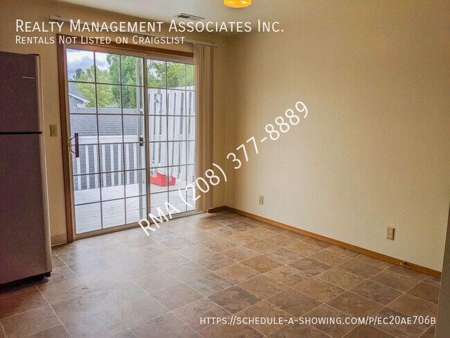 Building Photo - 2-Bedroom Apartment Located Close to BSU &...