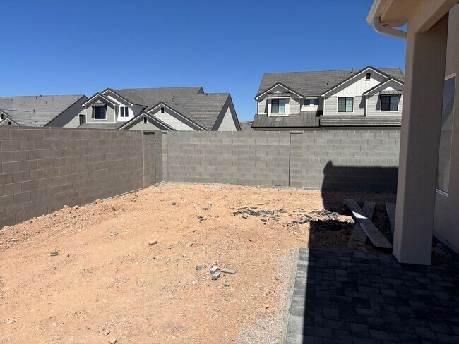 Foto del edificio - BRAND NEW 5 bed | 4.0 bath | 3 car garage ...