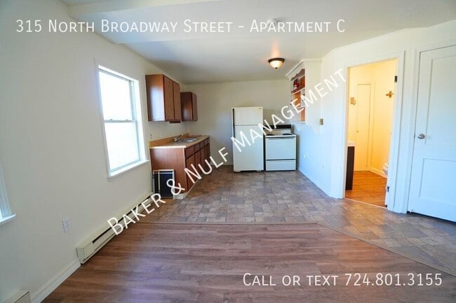 Foto del edificio - 315 N Broadway St