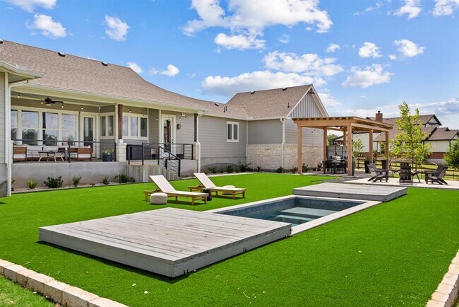 Foto del edificio - 529 Cypress Springs Dr