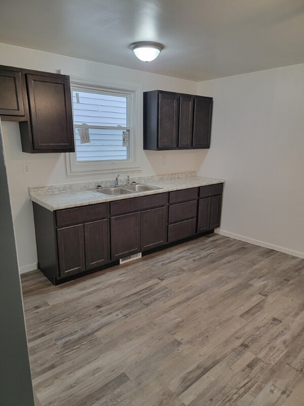 Foto del edificio - 362 E Hill St