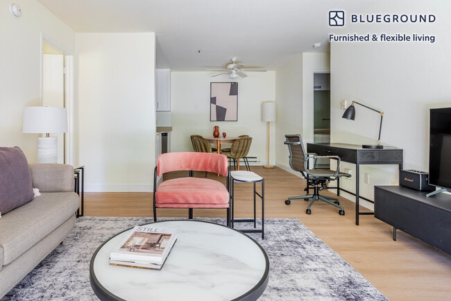 Building Photo - 1600 Villa St