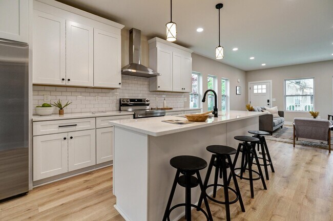 Foto del edificio - 2589 Dayton Ave