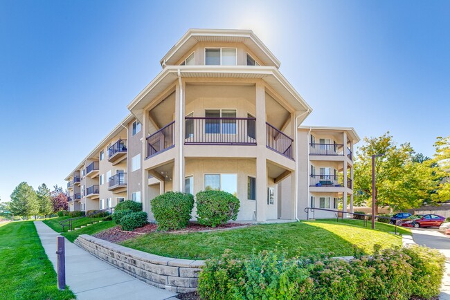 Community Exterior - Quincy Place Senior Apartments