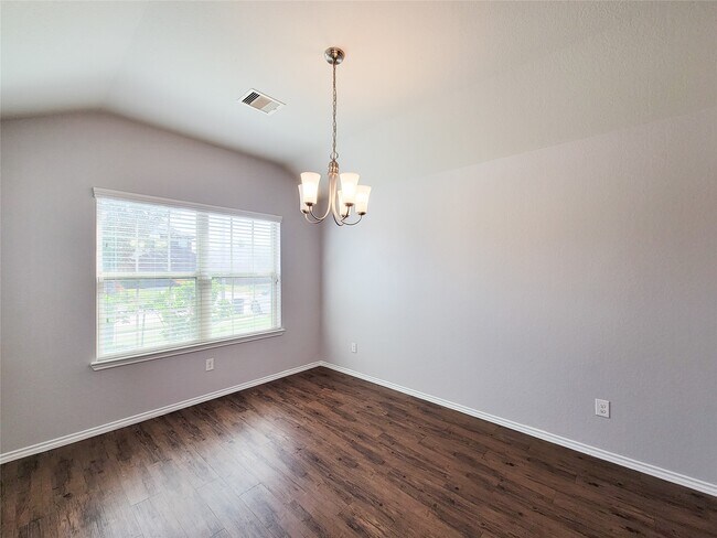 Foto del edificio - 5443 Dunsmore Harbor Ln