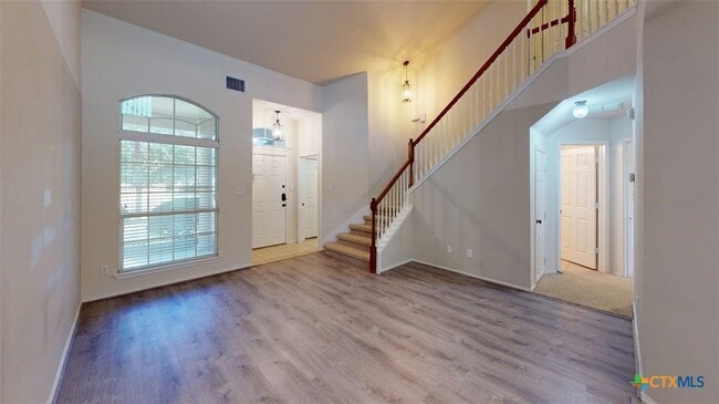 Foto del edificio - 5200 Lions Gate Ln