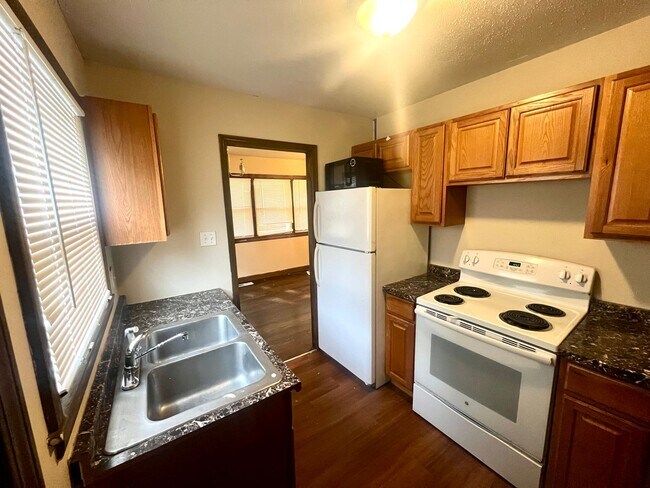 Foto del edificio - 2921 Appleton Ave