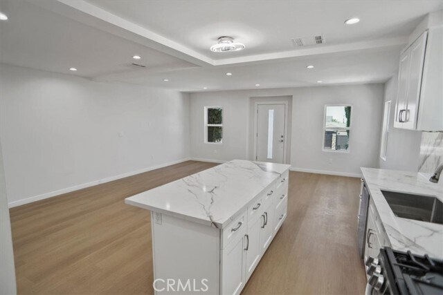 Foto del edificio - 10326 Silverton Ave