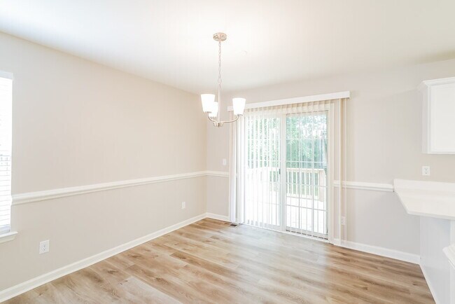 Foto del edificio - 104 Sumner Meadows Ct