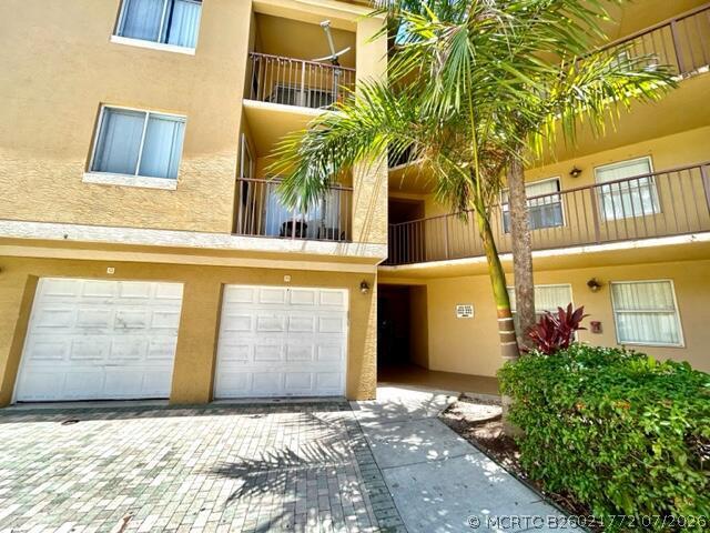Building Photo - 741 N Pine Island Rd