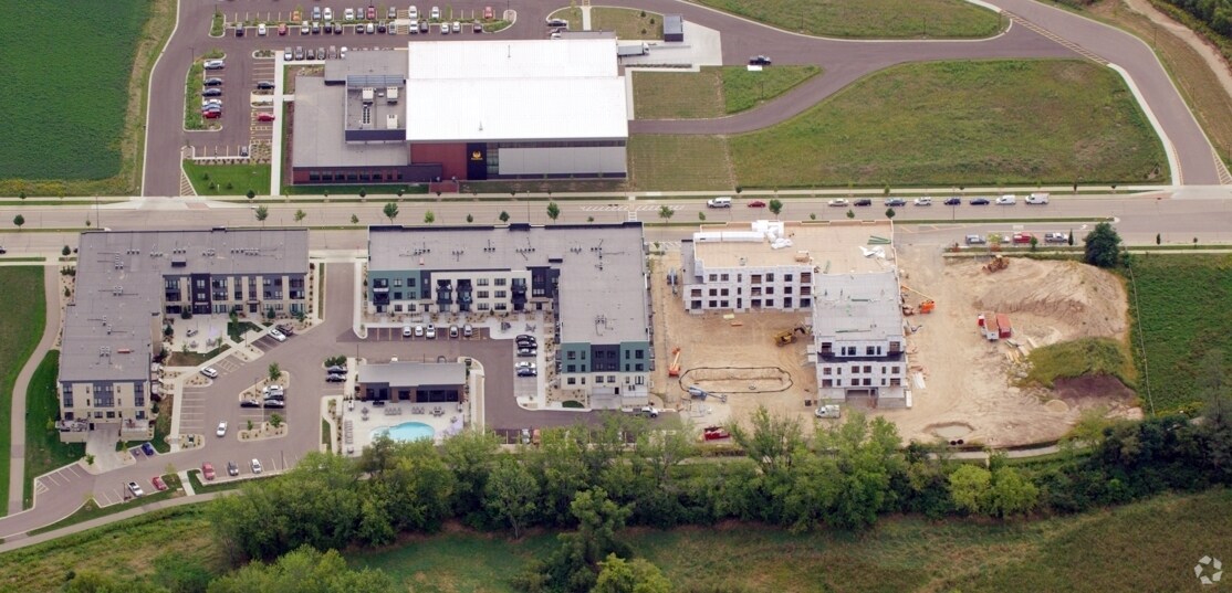 Falcon Apartments Apartments in Fitchburg, WI