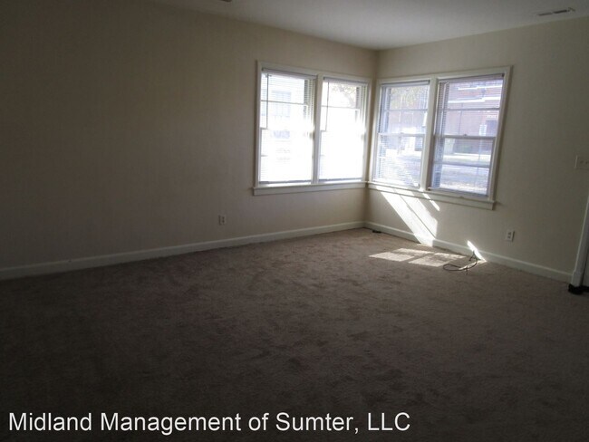 Building Photo - 2 br, 1 bath House - 7-A Mood Avenue