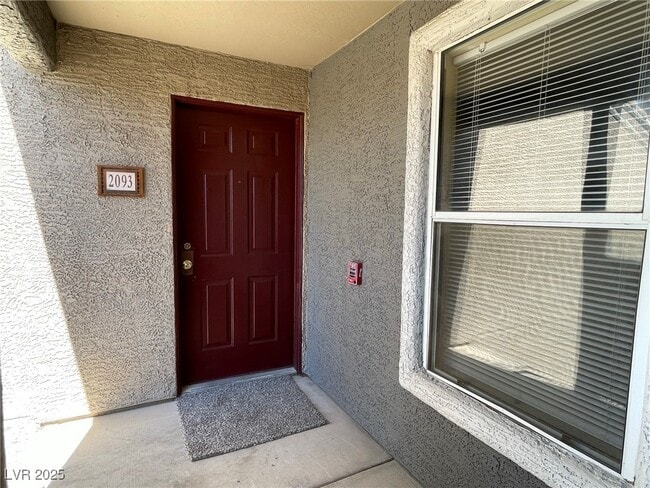 Building Photo - 5055 W Hacienda Ave