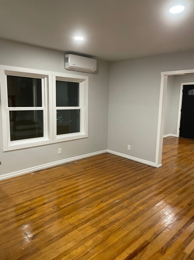 Building Photo - 615 Watson Ave