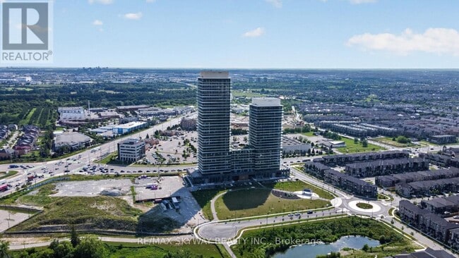 Building Photo - 15 Skyridge Dr