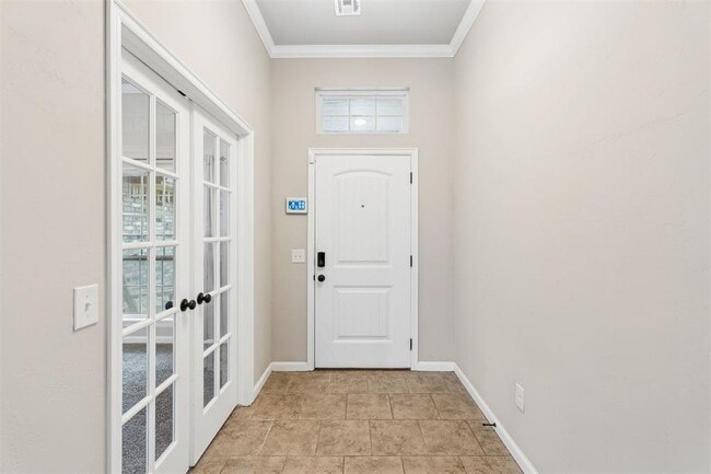 Building Photo - 1751 Lexington Ct