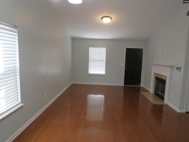 Foto del edificio - 208 Dawsons Park Dr