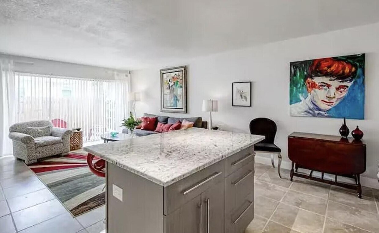 Foto principal - 3625 S Olive Ave