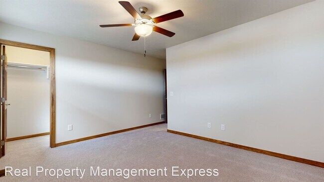 Building Photo - 3 br, 2.5 bath House - 9056 W Ark Pl