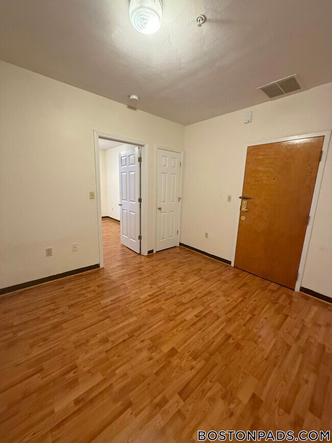 Foto del edificio - 81 Essex St