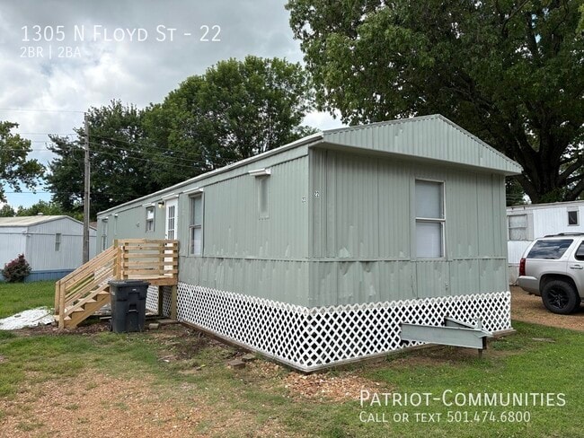 Building Photo - 1305 N Floyd St