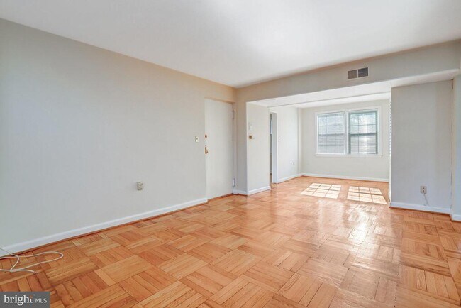 Foto del edificio - 6511 10th St