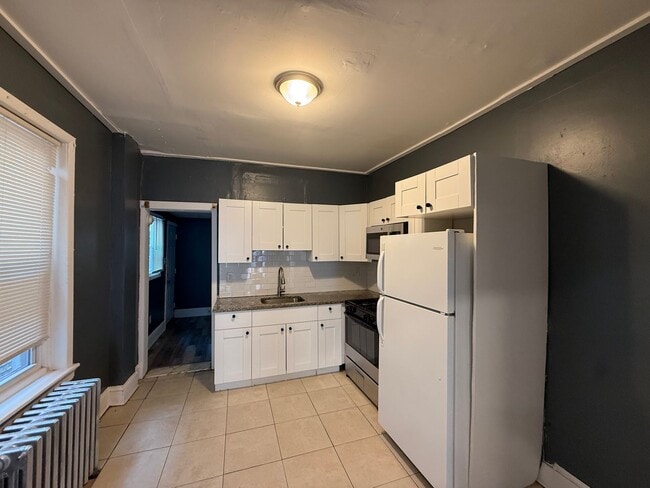 Photo - Beautiful 3BR Port Richmond Townhome