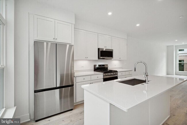 Foto del edificio - 2030 Tysons Ridgeline Rd