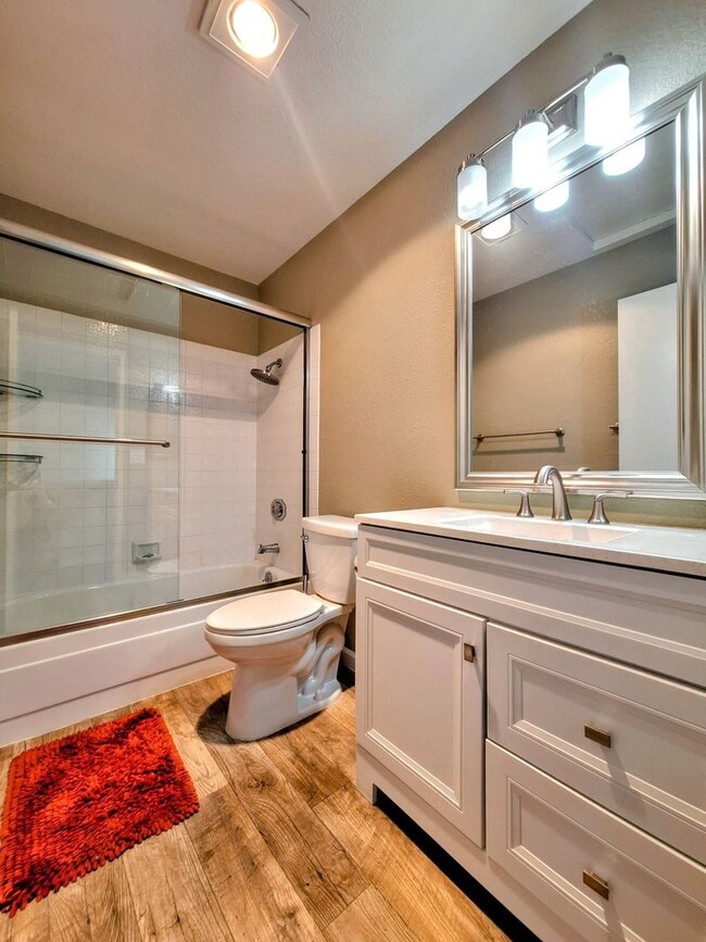 Building Photo - Beautiful Two-Story Condo With Pool, Hot T...