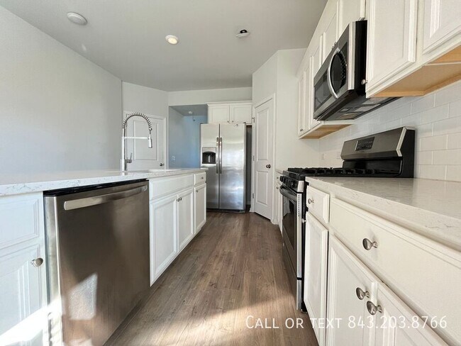 Foto del edificio - 105 Sequoia Ln