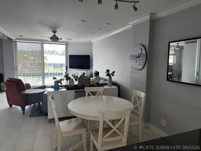 Foto del edificio - 1777 SE 15th St