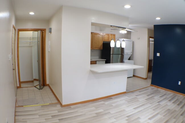 Building Photo - 1130 Dunlop Ave