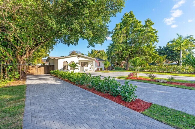 Foto del edificio - 1075 NE 12th Ave