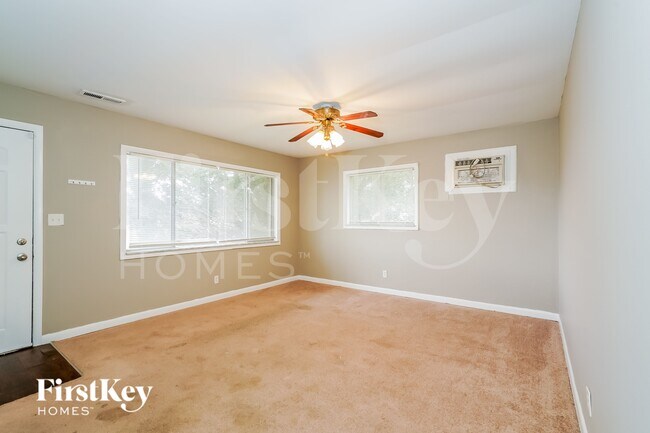 Foto del edificio - 5707 Prestonwood Ct