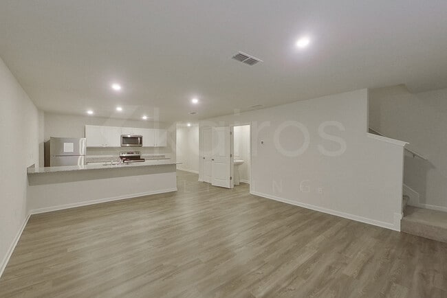 Building Photo - 332 Ironwood Ct