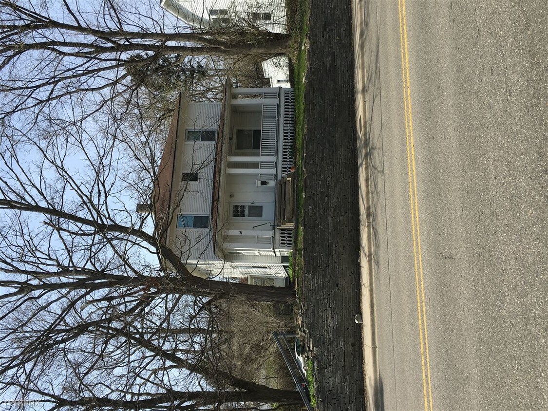 Primary Photo - 207 N Harrison Rd