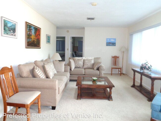 Building Photo - 3 br, 2 bath House - 208 PIAZZA DI LUNA