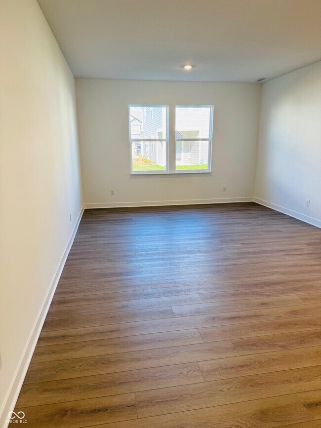 Foto del edificio - 15174 Swallow Fls Wy