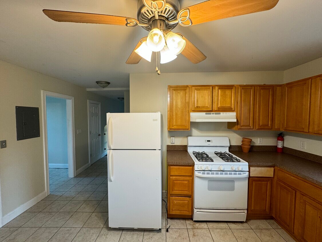kitchen - 1010 W Main St