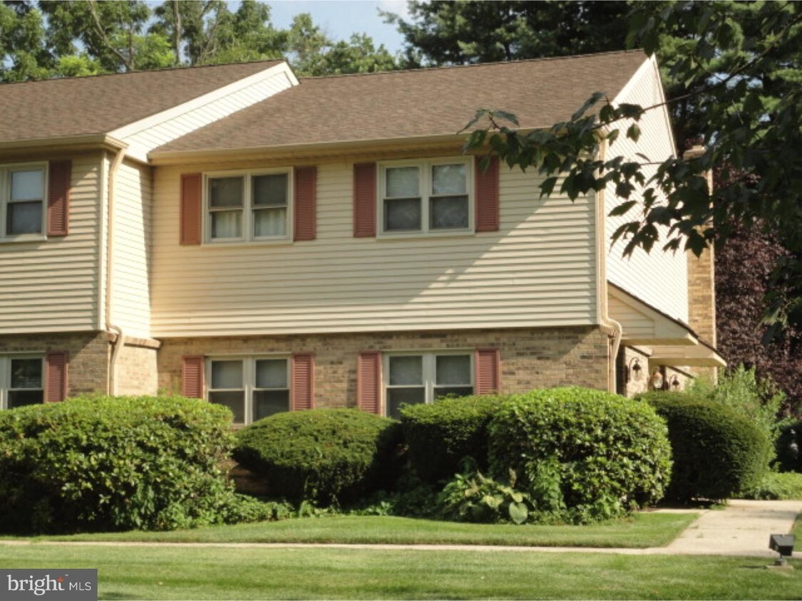 Primary Photo - 318A Kenilworth Ave