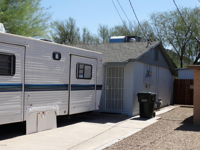 Building Photo - 9213 North 11th St