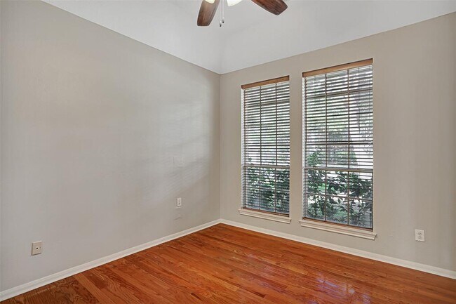 Building Photo - 614 Airybrook Ln