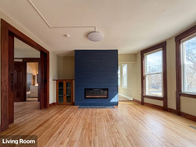 Sala de estar - 2613 Bryant Ave S