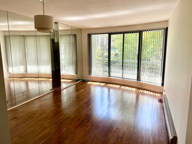 Sala de estar - 300 3rd St