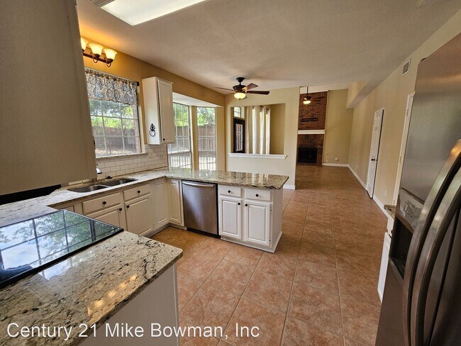 Foto del edificio - 4 br, 2 bath House - 3222 Mapleridge Dr.