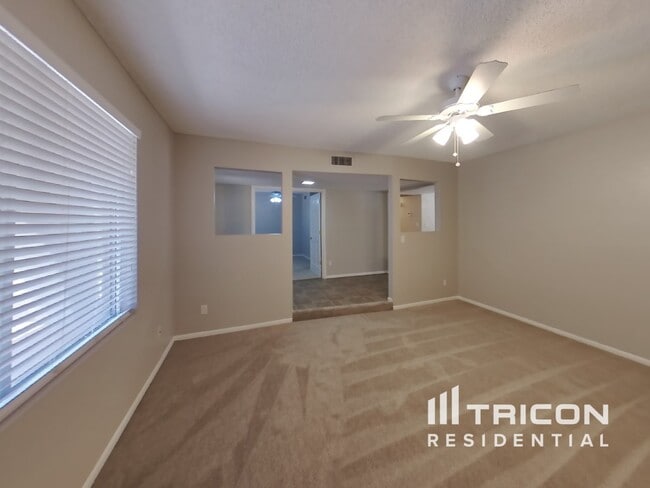 Building Photo - 1550 E Kramer St