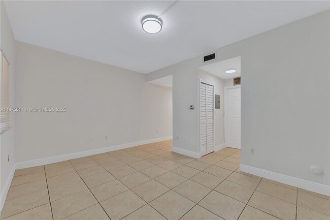 Building Photo - 2185 NW 16th Terrace