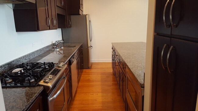 Foto del edificio - 4810 N Lavergne Ave