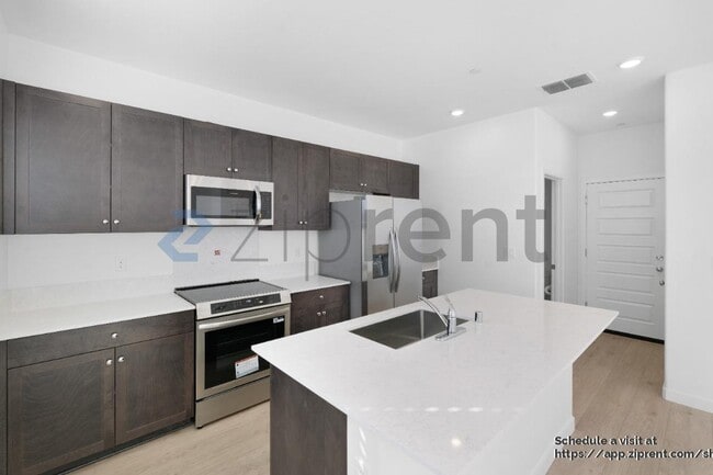 Building Photo - 8531 Anker Wy